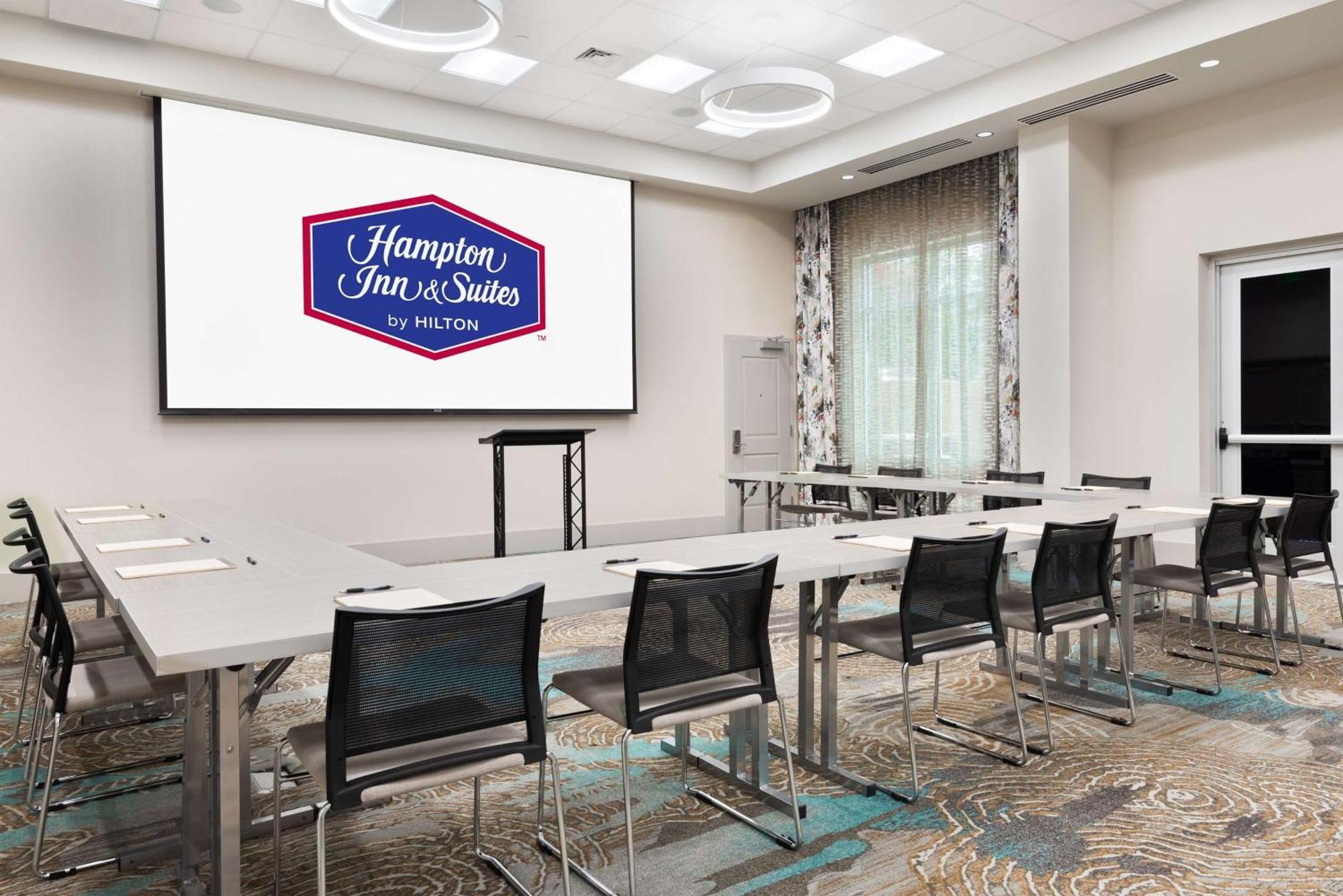 Hampton Inn & Suites Atlanta Buckhead Place Buitenkant foto